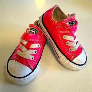 hot pink low top velcro converse, toddler 4